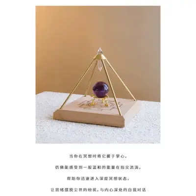 Vogel Crystal Pyramid 11